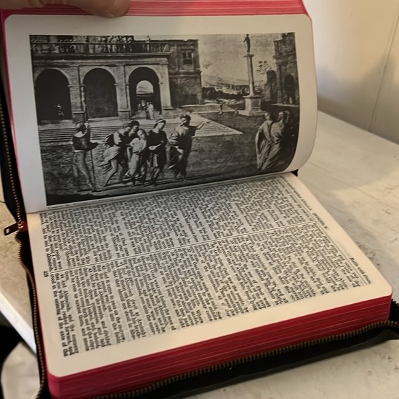 KJV Vintage 1945 Holy Bible Concordance leather bound zip around - Picture 8 of 10